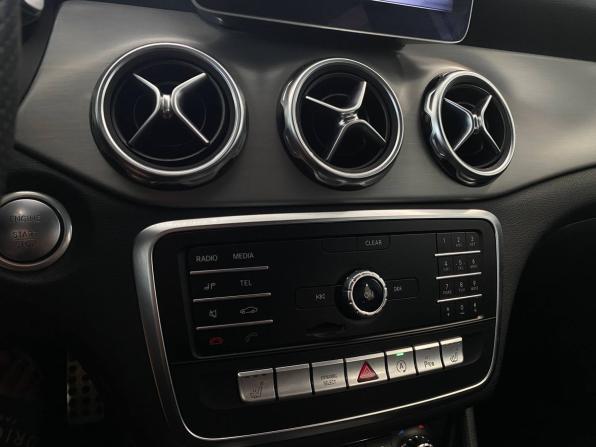 Mercedes-Benz GLA I (X156) Рестайлинг с пробегом 2019 года, цена 2 875 000 рублей, 80570 км, внедорожник, Автокод Объявления