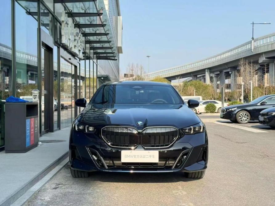 BMW 5 серии VIII (G60/G61/G68) Краснодар  - изображение 1