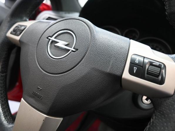 Opel Astra H Рестайлинг с пробегом 2006 года, цена 749 900 рублей, 287253 км, кабриолет, Автокод Объявления