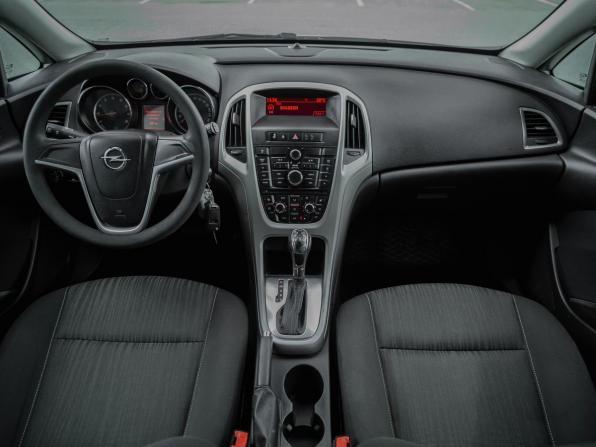 Opel Astra J с пробегом 2011 года, цена 656 000 рублей, 250000 км, универсал, Автокод Объявления