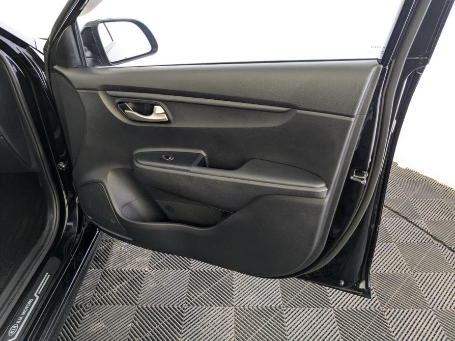 Kia Rio IV Рестайлинг Москва  - изображение 24