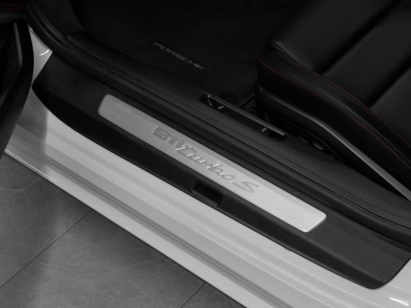 Porsche 911 VIII (992) с пробегом 2021 года, цена 22 950 000 рублей, 8423 км, купе, Автокод Объявления