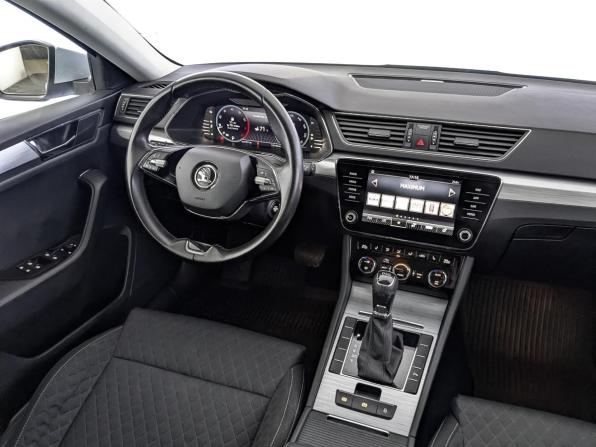 Skoda Superb III Рестайлинг с пробегом 2021 года, цена 2 440 000 рублей, 133030 км, лифтбек, Автокод Объявления