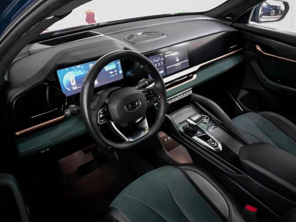 Geely Monjaro I с пробегом 2023 года, цена 2 934 000 рублей, 54396 км, внедорожник, Автокод Объявления