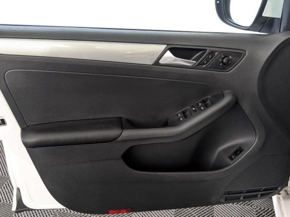 Volkswagen Jetta VI Рестайлинг с пробегом 2015 года, цена 1 475 000 рублей, 114842 км, седан, Автокод Объявления