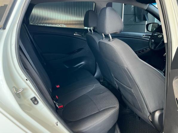 Hyundai Solaris I с пробегом 2012 года, цена 849 000 рублей, 180008 км, хэтчбек, Автокод Объявления