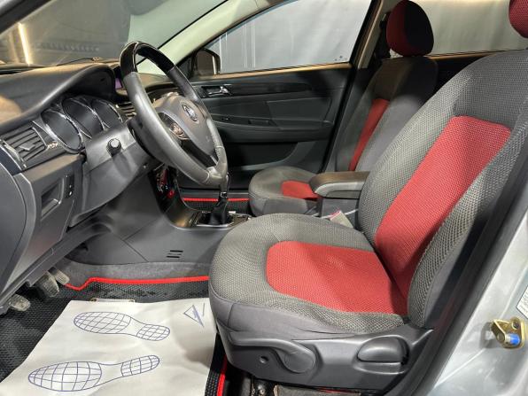 Dongfeng H30 Cross с пробегом 2015 года, цена 530 000 рублей, 106895 км, хэтчбек, Автокод Объявления