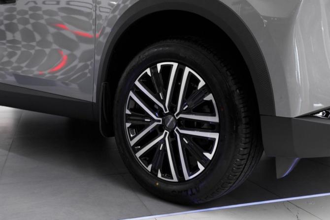 Новый Omoda C7 2026 года, цена 3 299 000 рублей, внедорожник, Автокод Объявления
