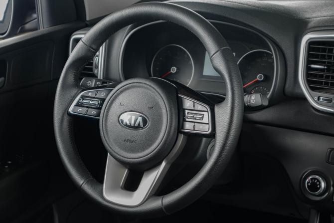 Kia Sportage IV Рестайлинг с пробегом 2021 года, цена 2 499 000 рублей, 66225 км, внедорожник, Автокод Объявления