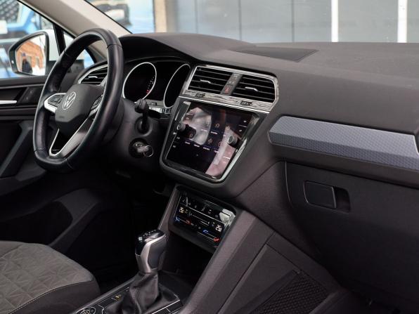 Volkswagen Tiguan II Рестайлинг с пробегом 2021 года, цена 3 450 000 рублей, 50760 км, внедорожник, Автокод Объявления