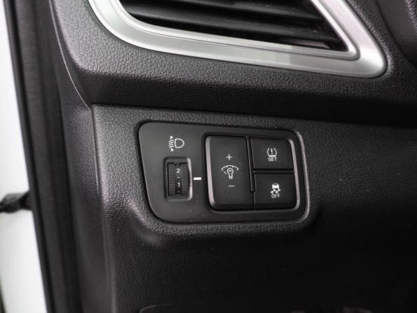 Hyundai Solaris II с пробегом 2019 года, цена 1 229 000 рублей, 62114 км, седан, Автокод Объявления