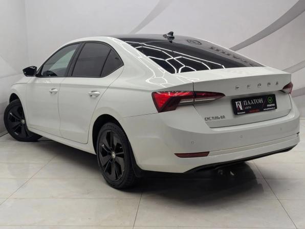 Skoda Octavia IV (A8) с пробегом 2021 года, цена 2 249 000 рублей, 98121 км, лифтбек, Автокод Объявления