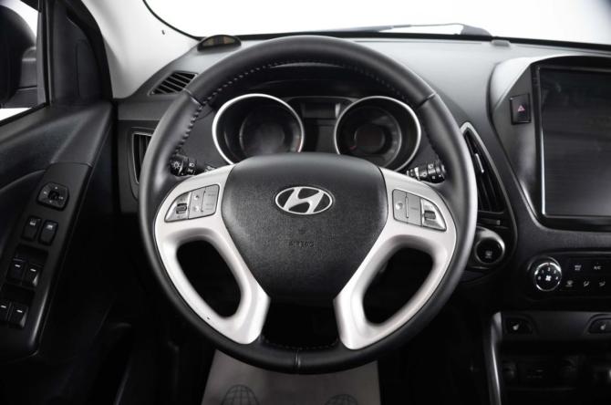 Hyundai ix35 I Рестайлинг с пробегом 2015 года, цена 1 849 000 рублей, 180000 км, внедорожник, Автокод Объявления