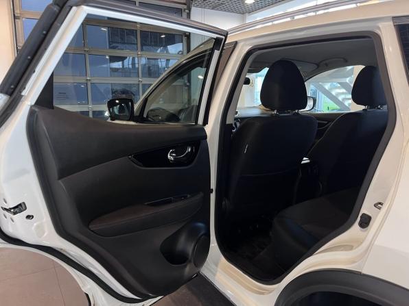 Nissan Qashqai II с пробегом 2018 года, цена 1 720 000 рублей, 164328 км, внедорожник, Автокод Объявления