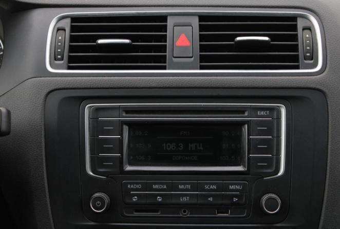 Volkswagen Jetta VI с пробегом 2013 года, цена 1 090 000 рублей, 198445 км, седан, Автокод Объявления
