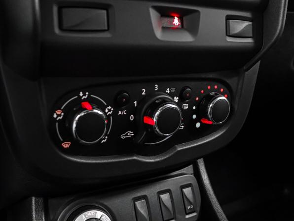 Renault Duster I Рестайлинг с пробегом 2019 года, цена 1 399 000 рублей, 107590 км, внедорожник, Автокод Объявления