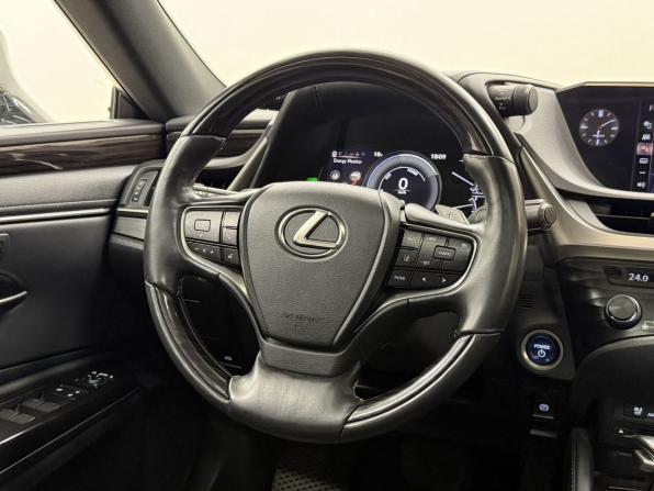 Lexus ES VII с пробегом 2018 года, цена 3 801 000 рублей, 109280 км, седан, Автокод Объявления