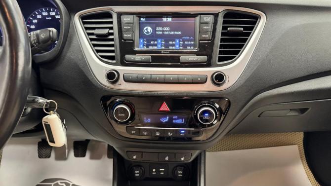Hyundai Solaris II с пробегом 2017 года, цена 1 115 000 рублей, 121433 км, седан, Автокод Объявления