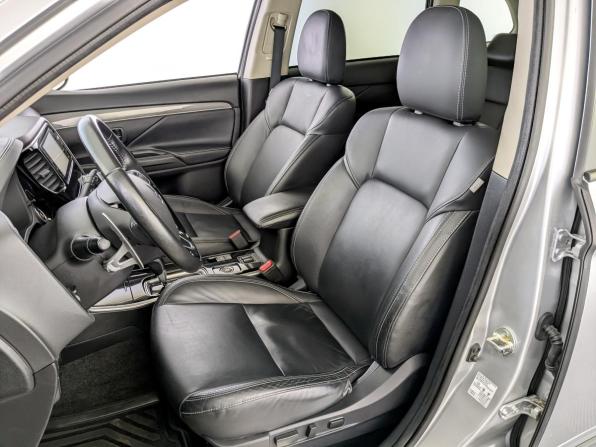 Mitsubishi Outlander III Рестайлинг 3 с пробегом 2020 года, цена 2 590 000 рублей, 97498 км, внедорожник, Автокод Объявления