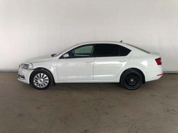 Skoda Octavia III (A7) Рестайлинг с пробегом 2020 года, цена 1 880 000 рублей, 122668 км, лифтбек, Автокод Объявления