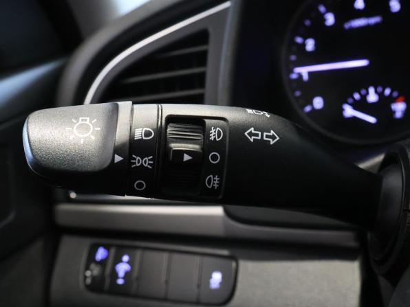 Hyundai Elantra VI (AD) с пробегом 2016 года, цена 1 270 000 рублей, 179711 км, седан, Автокод Объявления