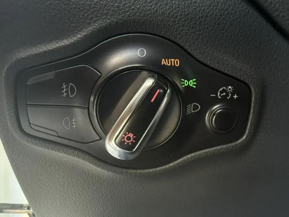 Audi Q5 I (8R) с пробегом 2010 года, цена 1 249 000 рублей, 248311 км, внедорожник, Автокод Объявления