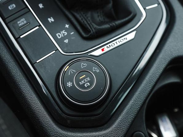 Volkswagen Tiguan II с пробегом 2018 года, цена 2 779 000 рублей, 153055 км, внедорожник, Автокод Объявления