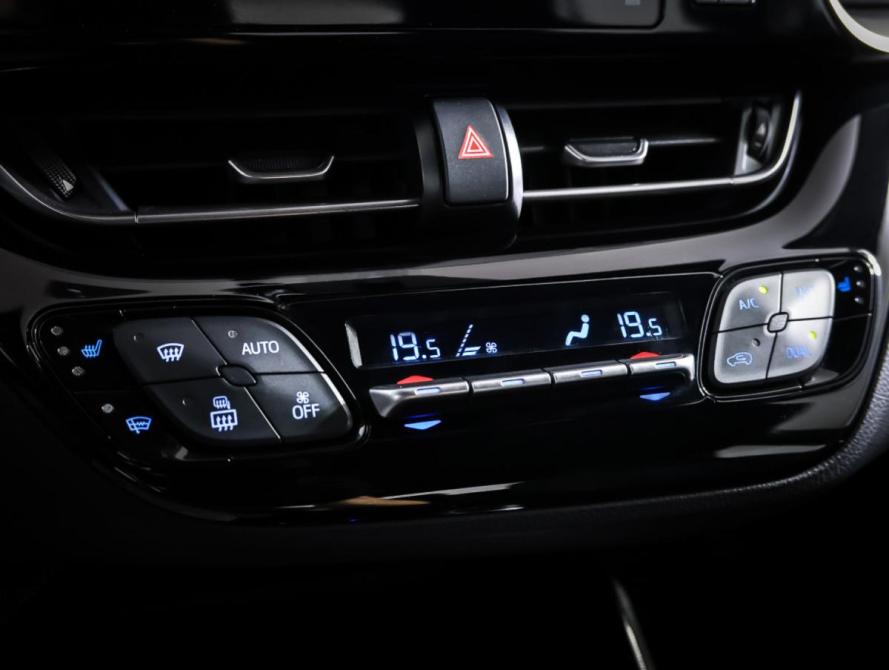 Toyota C-HR I Москва  - изображение 19