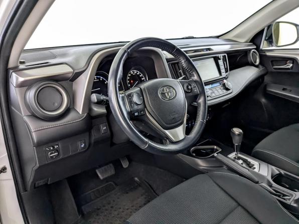 Toyota RAV4 IV (XA40) Рестайлинг с пробегом 2018 года, цена 2 350 000 рублей, 97521 км, внедорожник, Автокод Объявления