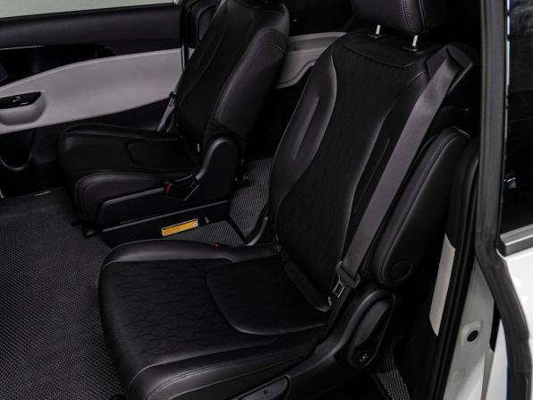 Kia Carnival IV с пробегом 2023 года, цена 4 400 000 рублей, 7547 км, минивэн, Автокод Объявления