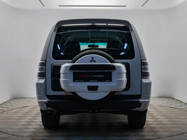 Mitsubishi Pajero IV Рестайлинг 1 с пробегом 2012 года, цена 1 718 000 рублей, 250026 км, внедорожник, Автокод Объявления