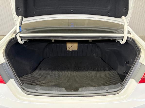 Hyundai Sonata VI (YF) с пробегом 2010 года, цена 1 067 000 рублей, 207800 км, седан, Автокод Объявления