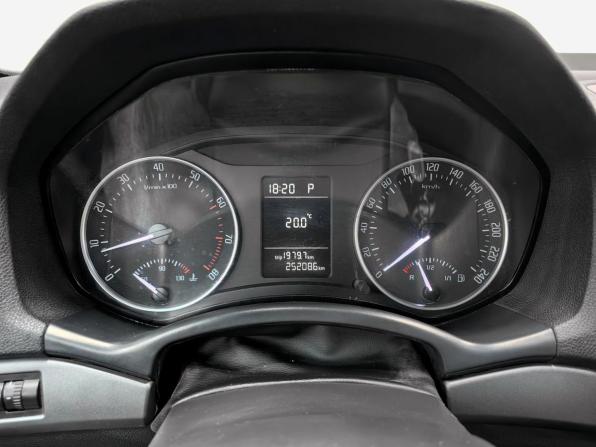 Skoda Octavia II (A5) Рестайлинг с пробегом 2010 года, цена 899 000 рублей, 252085 км, лифтбек, Автокод Объявления
