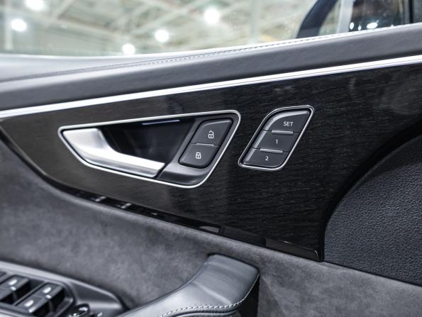 Audi Q8 I (4M) с пробегом 2021 года, цена 9 900 000 рублей, 49275 км, внедорожник, Автокод Объявления