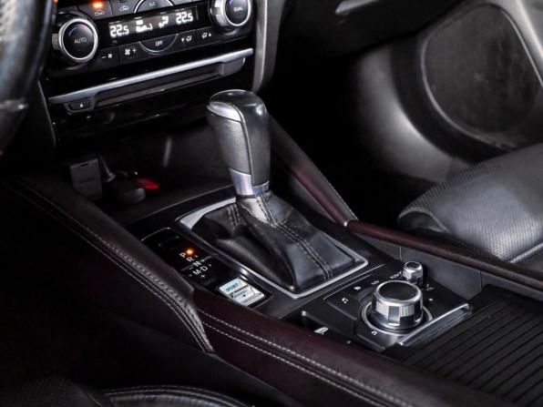 Mazda 6 III (GJ) Рестайлинг с пробегом 2017 года, цена 1 780 000 рублей, 180731 км, седан, Автокод Объявления