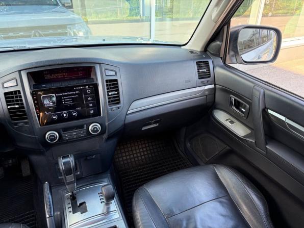 Mitsubishi Pajero IV с пробегом 2011 года, цена 1 695 000 рублей, 255000 км, внедорожник, Автокод Объявления