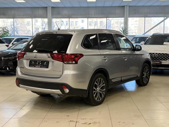 Mitsubishi Outlander III Рестайлинг 2 с пробегом 2015 года, цена 1 369 000 рублей, 110545 км, внедорожник, Автокод Объявления