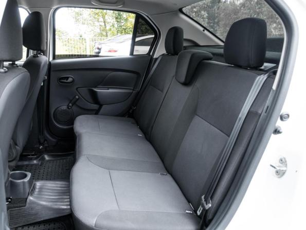 Renault Logan II Рестайлинг с пробегом 2019 года, цена 1 017 600 рублей, 32157 км, седан, Автокод Объявления