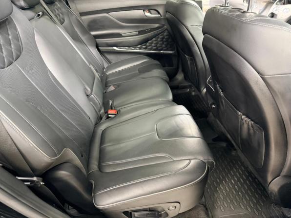 Hyundai Santa Fe IV Рестайлинг с пробегом 2022 года, цена 4 618 000 рублей, 44989 км, внедорожник, Автокод Объявления