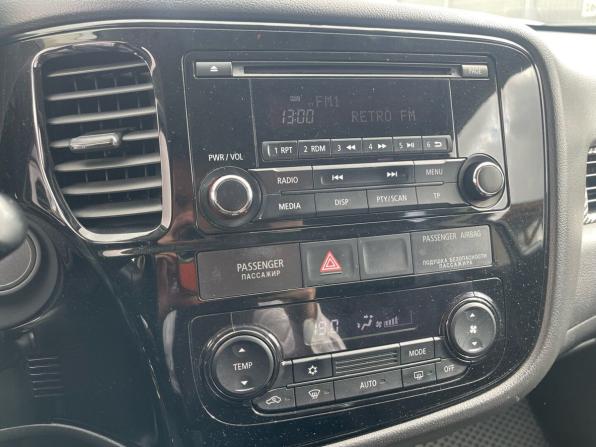 Mitsubishi Outlander III Рестайлинг 2 с пробегом 2016 года, цена 1 799 000 рублей, 98541 км, внедорожник, Автокод Объявления