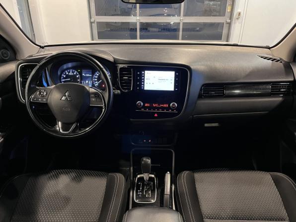 Mitsubishi Outlander III Рестайлинг 3 с пробегом 2020 года, цена 2 460 000 рублей, 64925 км, внедорожник, Автокод Объявления