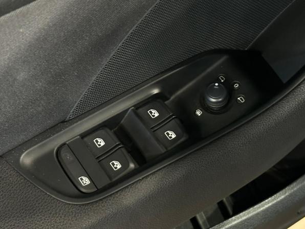 Audi A3 III (8V) Рестайлинг с пробегом 2019 года, цена 1 930 000 рублей, 130650 км, седан, Автокод Объявления