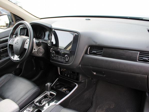 Mitsubishi Outlander III Рестайлинг 2 с пробегом 2018 года, цена 2 179 000 рублей, 138698 км, внедорожник, Автокод Объявления