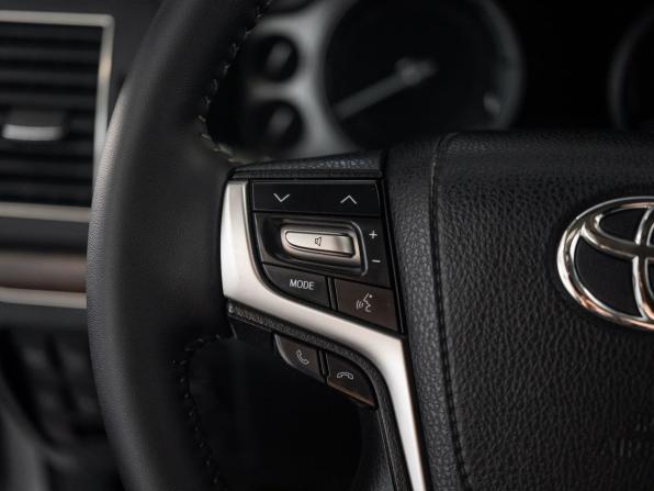 Toyota Land Cruiser 200 Series Рестайлинг 2 с пробегом 2019 года, цена 6 700 000 рублей, 264000 км, внедорожник, Автокод Объявления