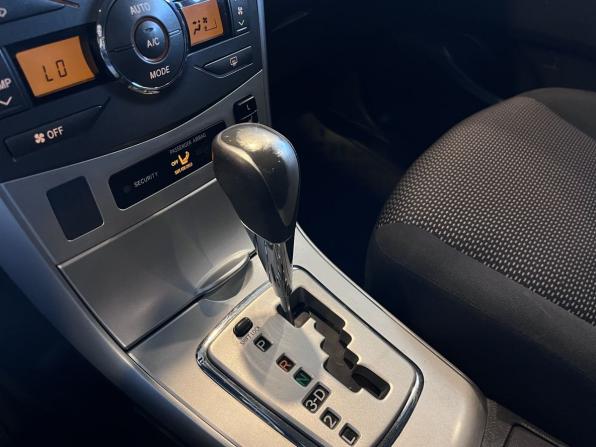 Toyota Corolla X (E140 E150) Рестайлинг с пробегом 2011 года, цена 954 000 рублей, 283569 км, седан, Автокод Объявления