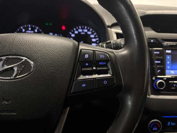 Hyundai Creta I с пробегом 2018 года, цена 1 379 000 рублей, 221000 км, внедорожник, Автокод Объявления