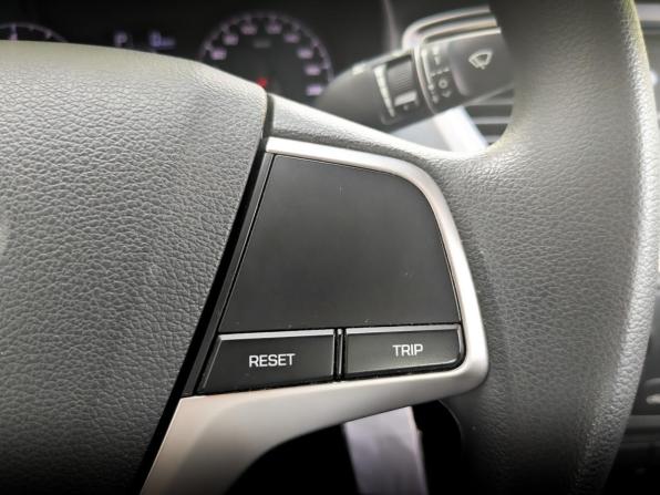 Hyundai Solaris II Рестайлинг с пробегом 2022 года, цена 1 650 000 рублей, 76792 км, седан, Автокод Объявления