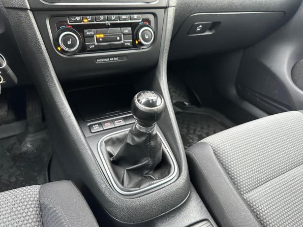 Volkswagen Golf VI с пробегом 2012 года, цена 980 000 рублей, 123448 км, хэтчбек, Автокод Объявления
