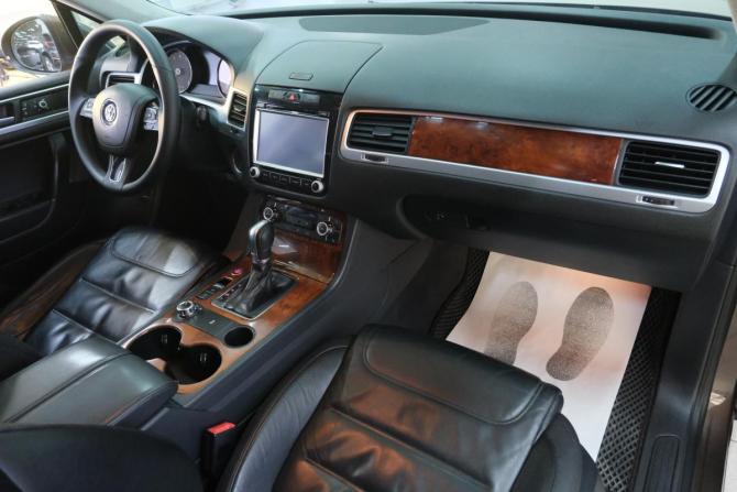 Volkswagen Touareg II с пробегом 2013 года, цена 1 899 000 рублей, 316000 км, внедорожник, Автокод Объявления