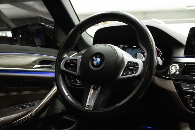 BMW 5 серии VII (G30/G31/G38) с пробегом 2019 года, цена 4 999 000 рублей, 94670 км, седан, Автокод Объявления